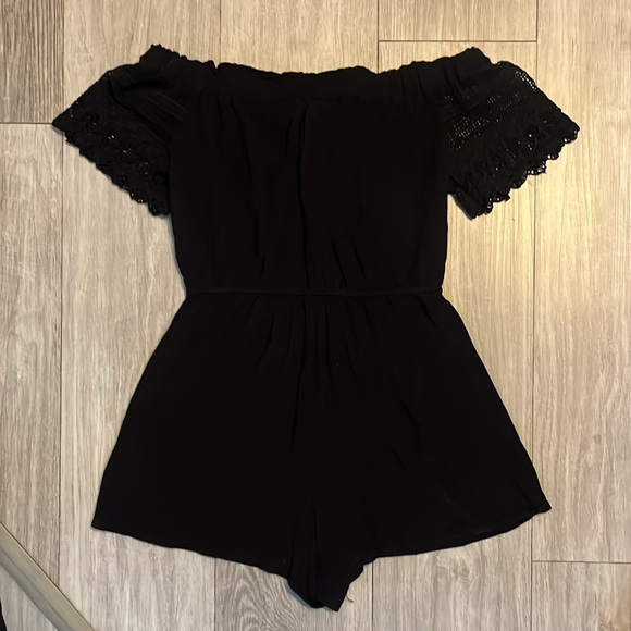 Black Romper - Picture 2 of 10